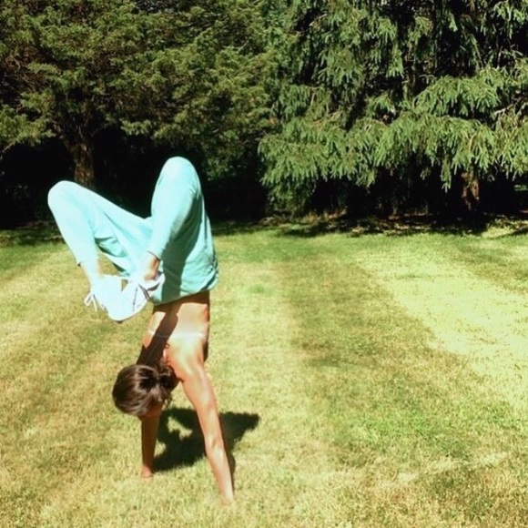 Meet your Posher, Julia - Picture 3 of 4