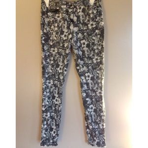 Forever 21 floral printed skinny jeans