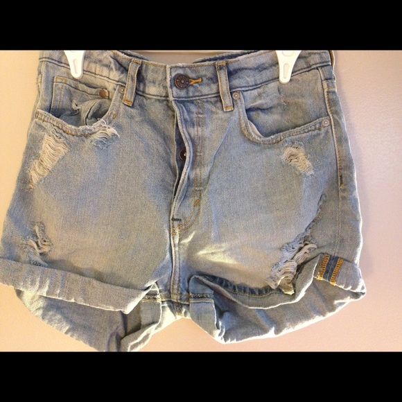 H&M distressed boyfriend shorts