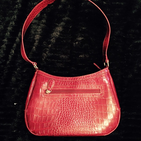 Liz Claiborne Handbags - Red leather Liz Claiborne purse. Liz Claiborne Handbags - Red leather Liz Claiborne purse.