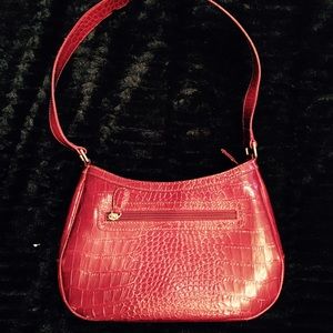 Liz Claiborne Bags - Red leather Liz Claiborne purse. Liz Claiborne Bags - Red leather Liz Claiborne purse.