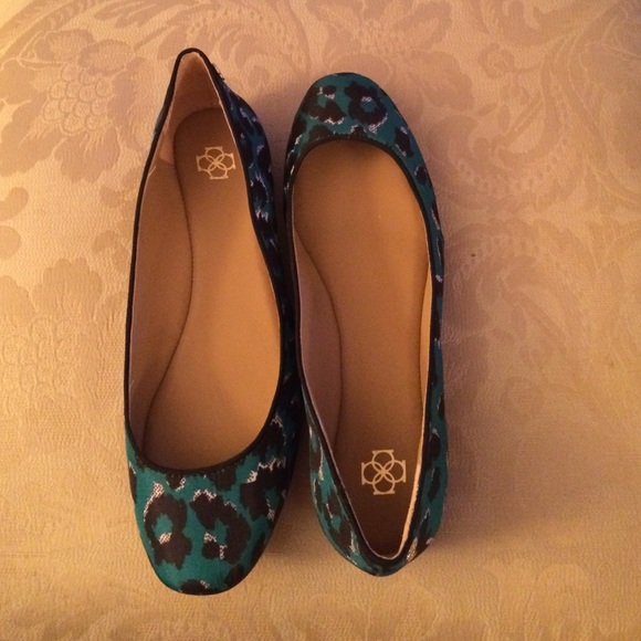 Ann Taylor flats
