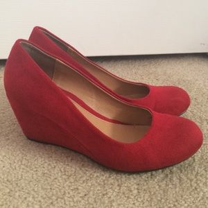 ❤️ Red Wedge Heels ❤️ CL by Laundry