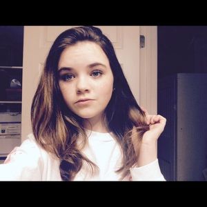 Meet your Posher, Ava