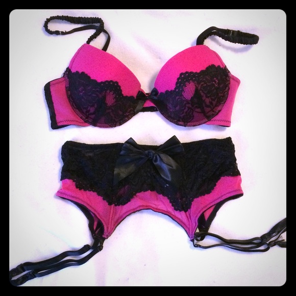 Bra and garter combo NWOT