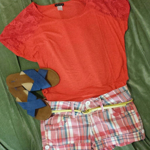 Adorable plaid shorts