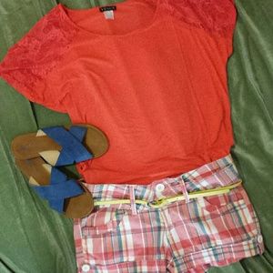 Adorable plaid shorts