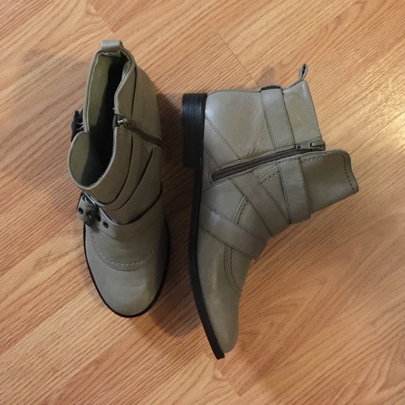 NWOB Aldo Ankle Boots sz 38 - Picture 4 of 4
