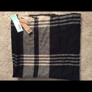 Look by M Sammie Plaid Infinity Scarf