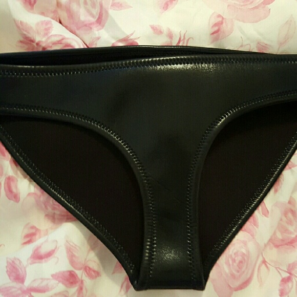Triangl Bottoms