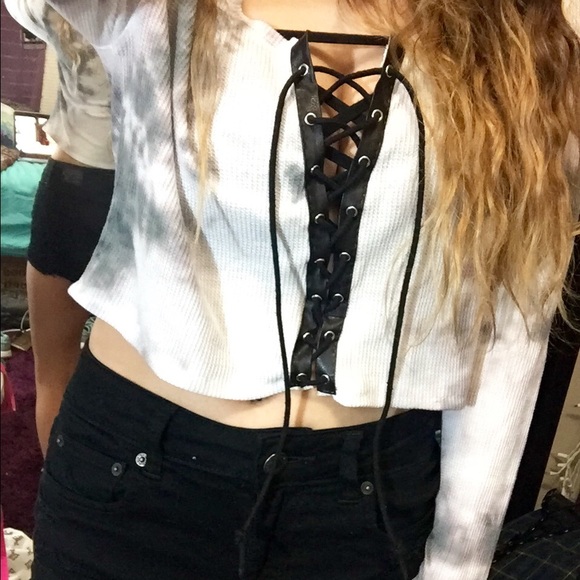 BOGO βπΌοΈHPπ Tie dye cropped lace up top - Picture 4 of 4