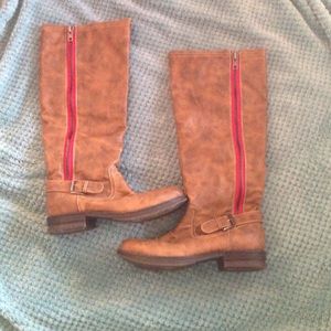 Like New "Zandora" Madden Girl boots