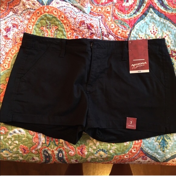 Bundle of Arizona shorts. Size 7