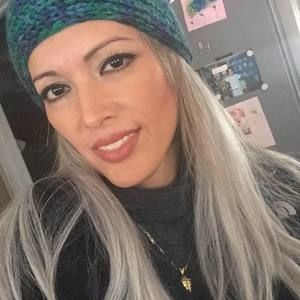 Meet your Posher, Gloria