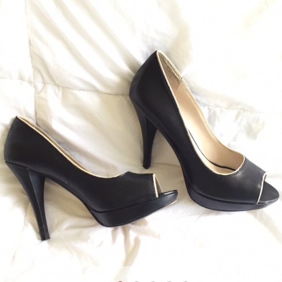 MRKT. "Lolita" Leather Pumps