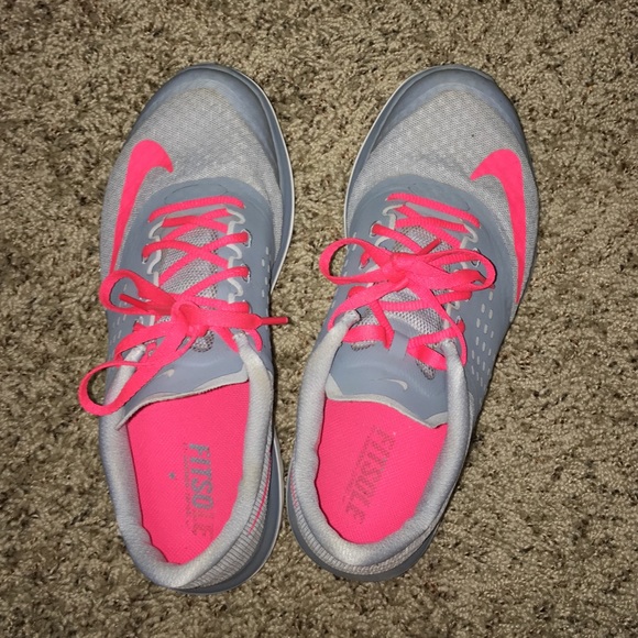 Nike tennis shoes