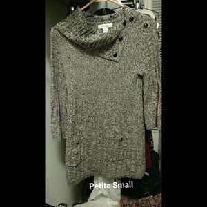 Excellent used dress sweater