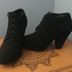 BRAND NEW heeled booties