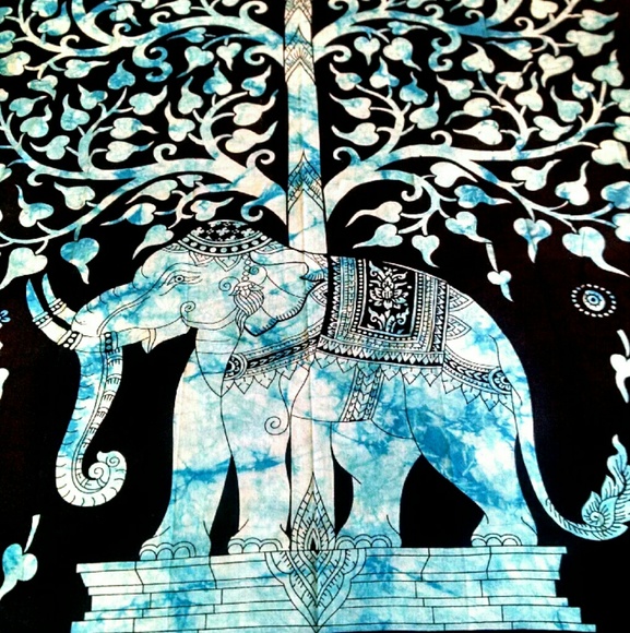 NEW TIE DYE TAPESTRY - Picture 1 of 4