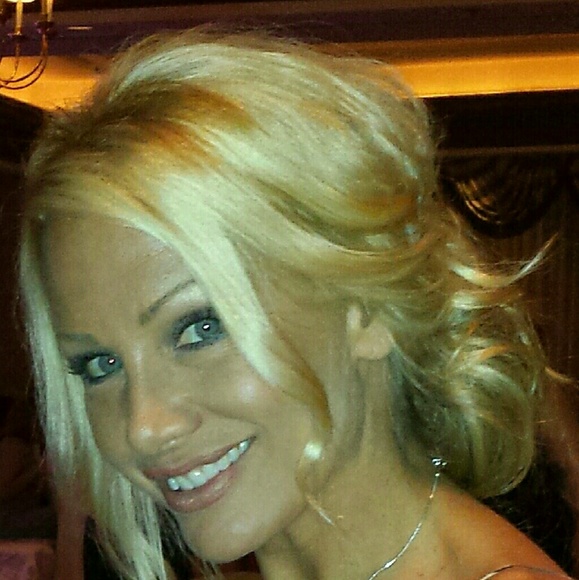 Meet your Posher, Misty - Picture 2 of 2