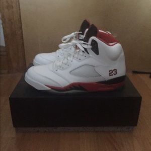 Air Jordan V (5) Retro "Fire Red" Size 12