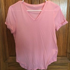 Lululemon pink t shirt