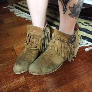 sam edelman sidney fringe ankle boot
