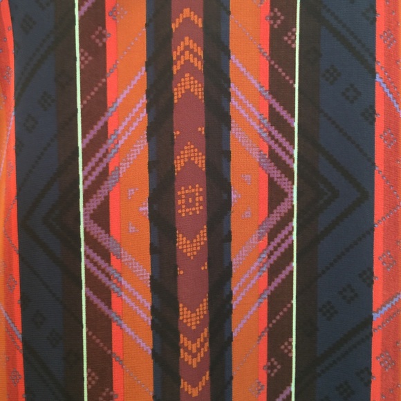 Like Mynded V-neck Dress - Picture 4 of 4