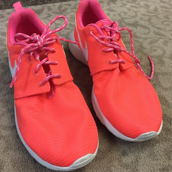 Nike Rosche Runs