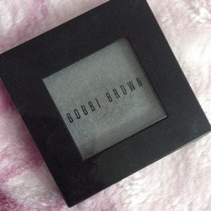 Bobbi Brown e/s