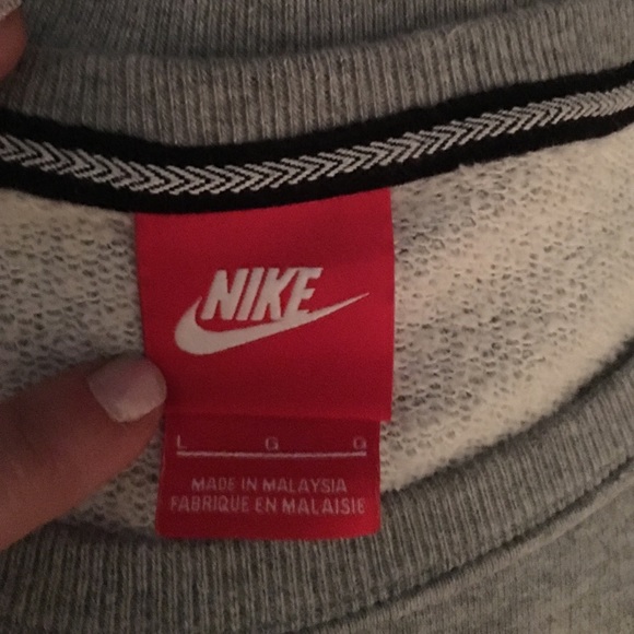 Nike sweatshirt - Picture 2 of 2