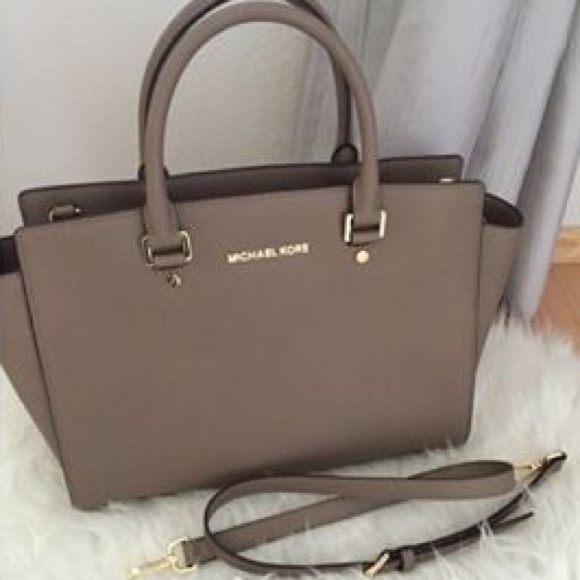 Michael Kors Dark Dune Medium Selma