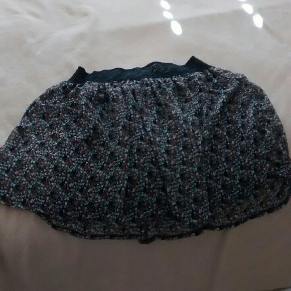 Flowery skirt