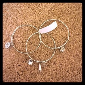 NY&Co Bangle Silver Bracelates