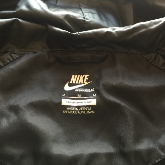 Nike jacket - Picture 2 of 4