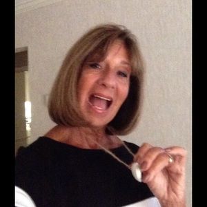 Meet your Posher, Linda