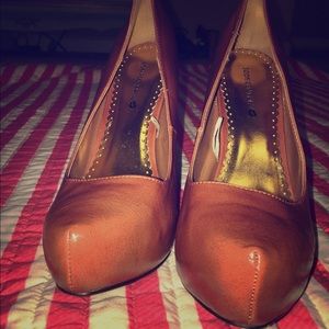 Brown High Heels size 8 Body Central