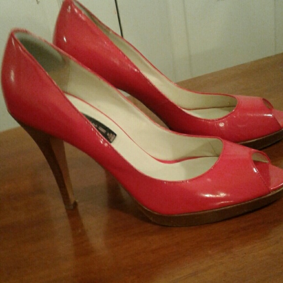 Steve Madden peep toe pumps size 10