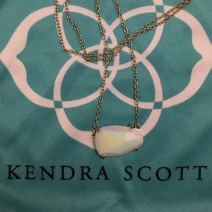 NWOT Kendra Scott Isla Necklace