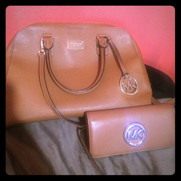 Handbags - Michael kors purse with matching wallet