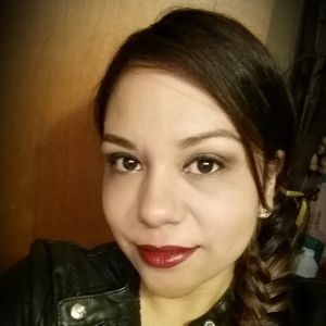 Meet your Posher, Ana