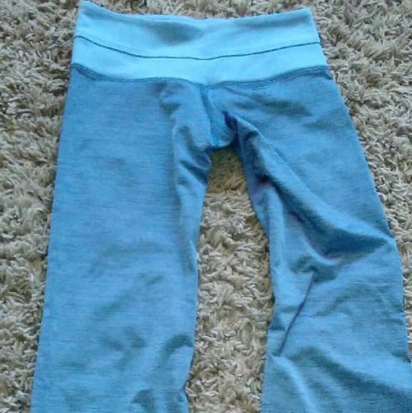 Lululemon yoga crops