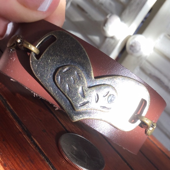 🎉HP🎉Sweet ❤️Heart❤Black or Brown Leather Cuff❤️ - Picture 3 of 4