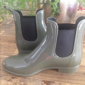 Sam Edelman Tinsley Rain Booties size 6
