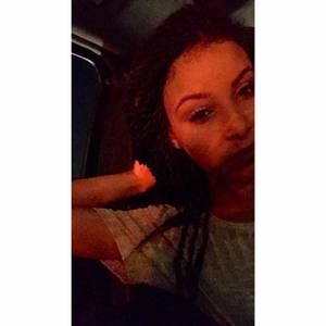 Meet your Posher, Deanna