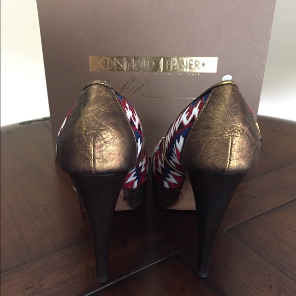 Donald J Pliner tapestry shoes size 8 sold out - Picture 3 of 4