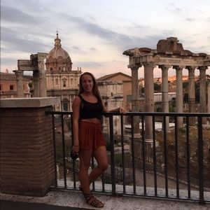 Meet your Posher, Ashley