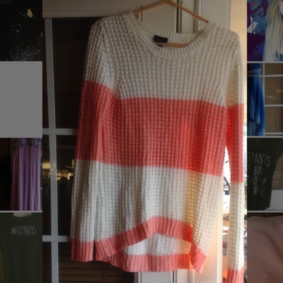 Peach and white sweater - Picture 1 of 1