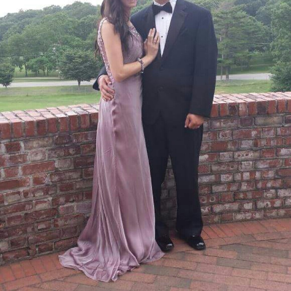 Size 2 formal gown - Picture 1 of 4