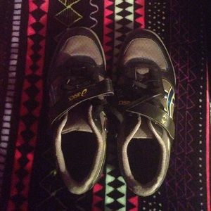 Shotput shoes